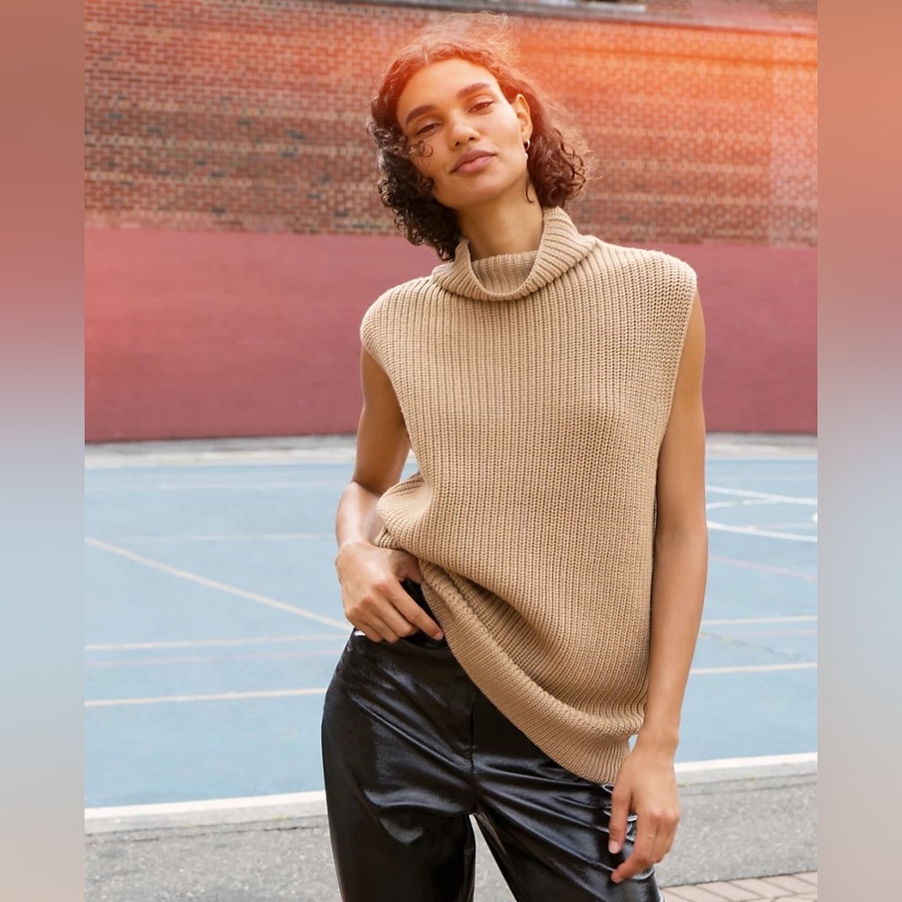 Aritzia Cortado Sweater - 100% merino wool in Tannin 2XS